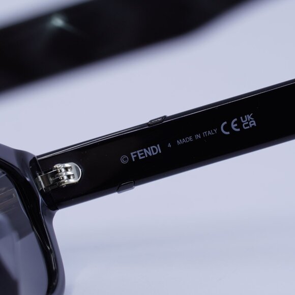 ?️ New Fendi FE40157F 01A Sunglasses - Shiny Black Frame, Grey Lenses main image 4